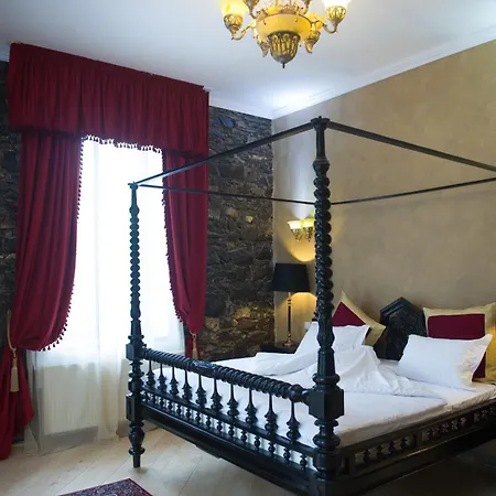 Regal 1880 Hotel 3*