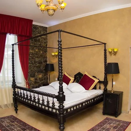 Regal 1880 Hotel