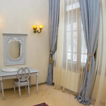 Regal 1880 Hotel 3*