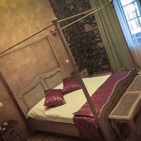 Regal 1880 Hotel
