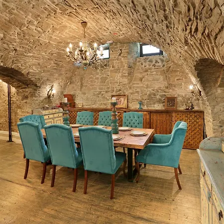Regal 1880 Hotel 3*