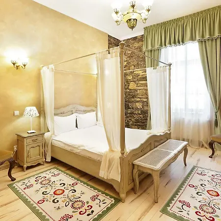 Regal 1880 Hotel